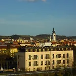 Otel Cade Písek