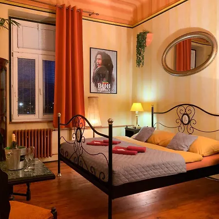 Cade Hotel