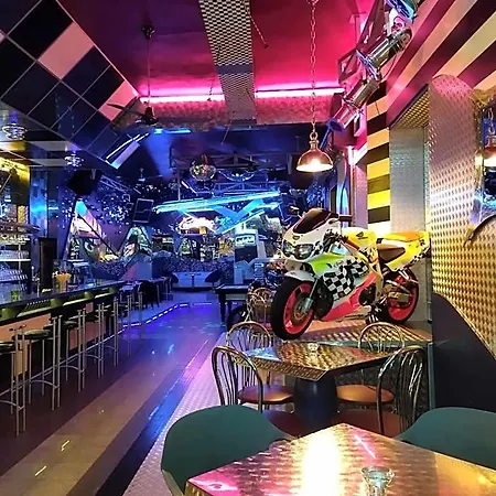 Hotel Cade 3*