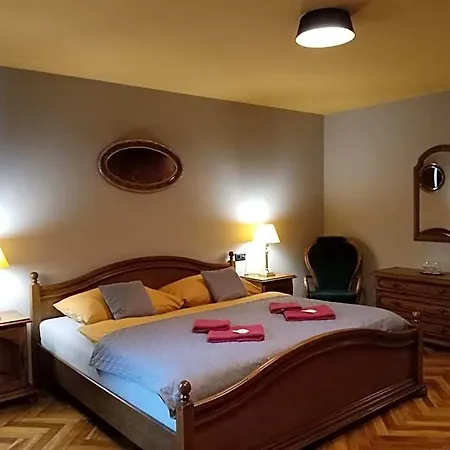 Cade 3* Písek