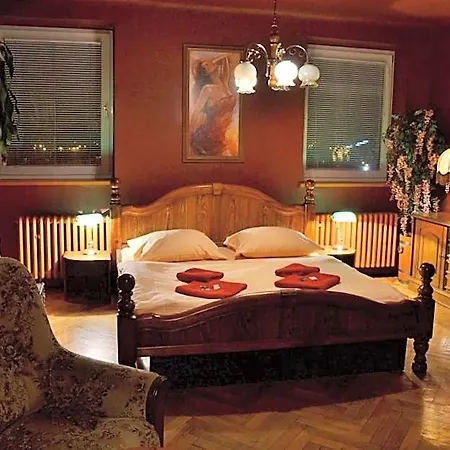 Cade 3* Písek